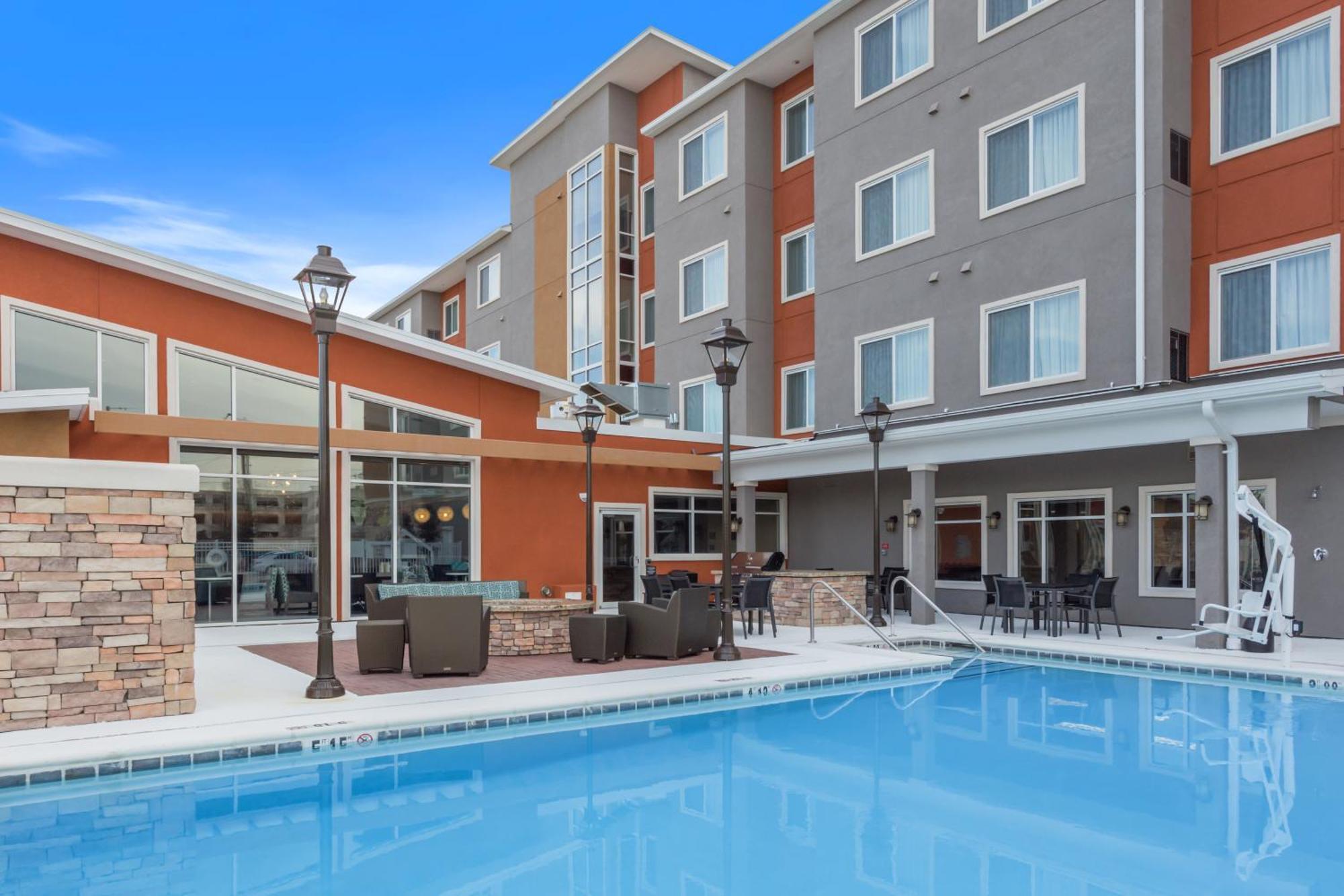 Hotel By Marriott Shreveport-bossier City/downtown 3*
